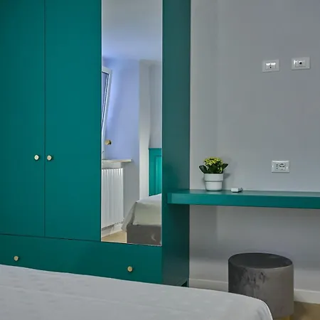 Cameranoapartments - Sopra La Piazza ゲストハウス