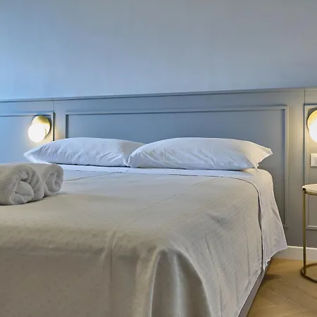 ゲストハウス Cameranoapartments - Sopra La Piazza カメラーノ