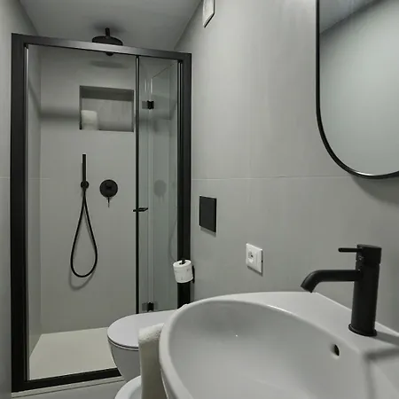 Cameranoapartments - Sopra La Piazza 3*