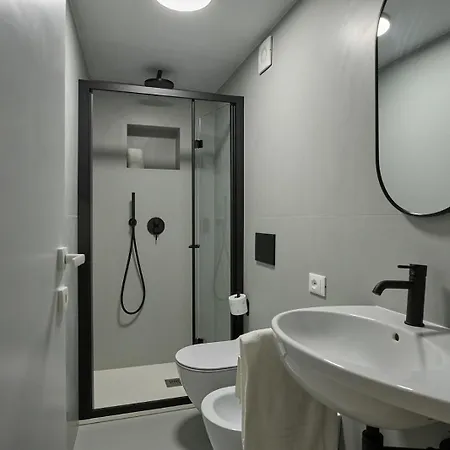 Cameranoapartments - Sopra La Piazza 3* カメラーノ